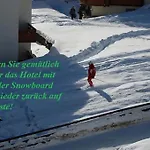 Garni Jaegerhof Hotel